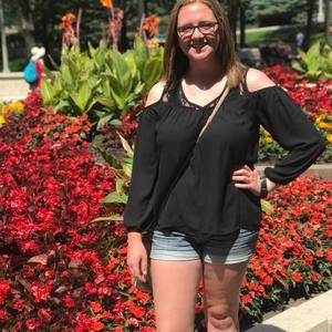 Meet your Posher, Stephanie